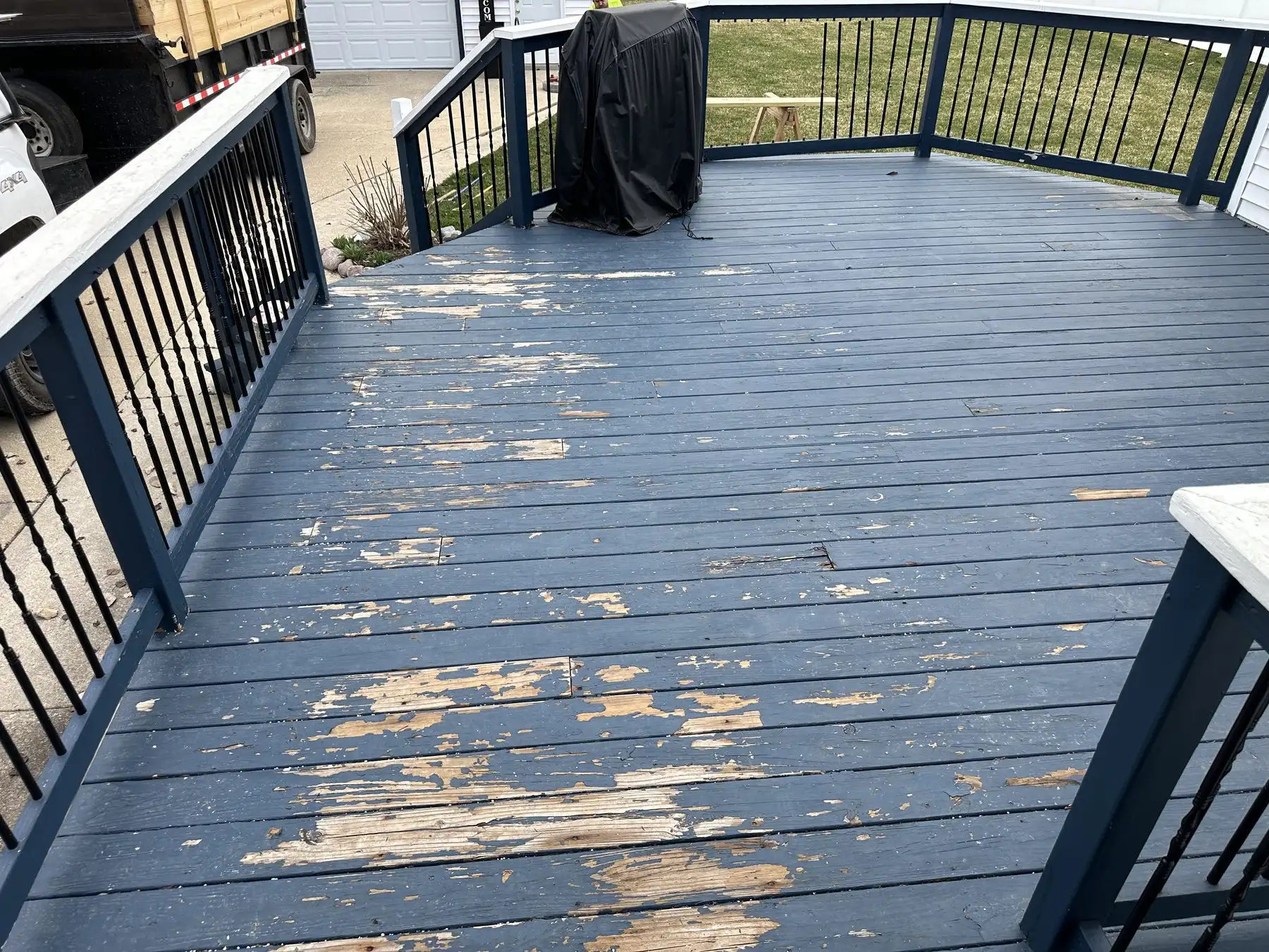 An old wood deck before RR rebuilt it